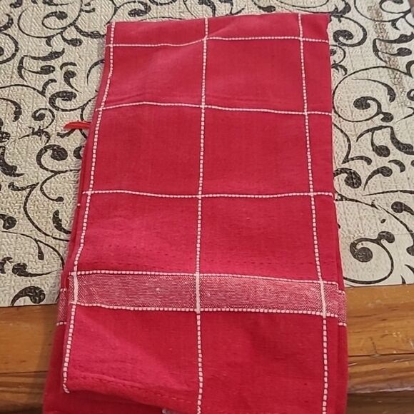 Red Holiday Kitchen Towel with Recipe Print - Picture 2 of 2